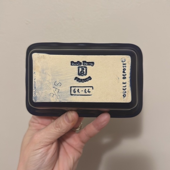 Emile Henry bakeware mini ruffle loaf pan​​ - Picture 3 of 4